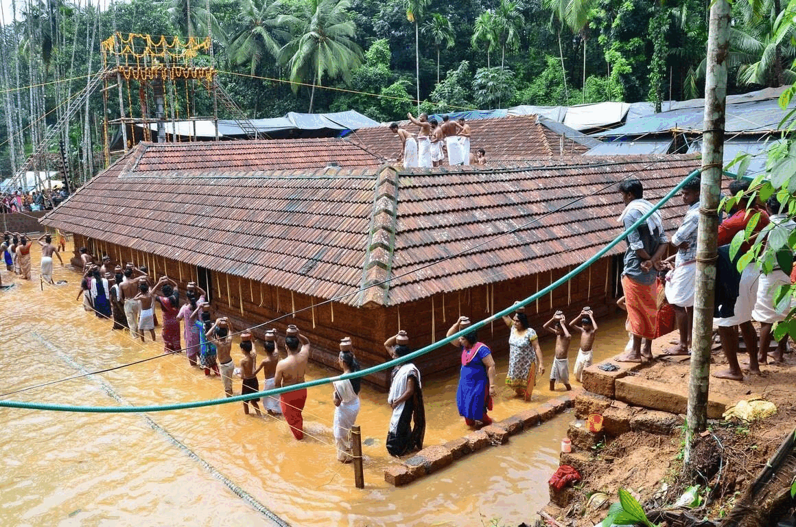 சொர்க்க பூமியில் மிதக்கும் "அர்த்தநாரீஸ்வரர்" தண்ணீா் கோயில் !