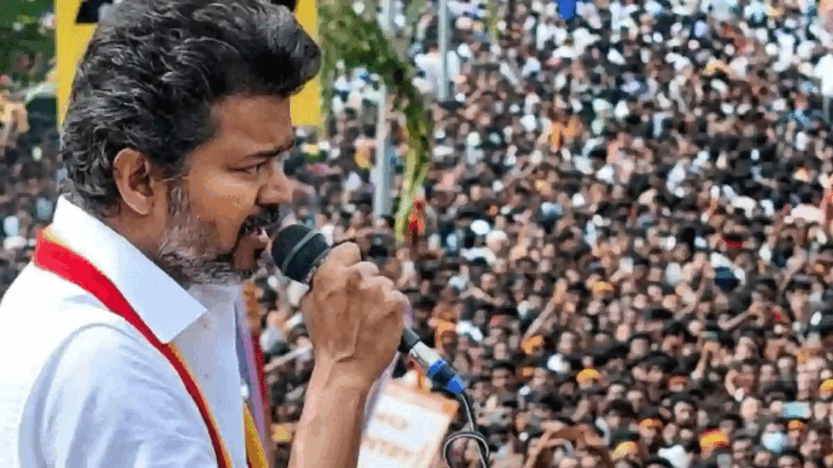 பூச்சாண்டி வேலையெல்லாம் வேண்டாம் என்னோடு நேருக்கு நேர் மோதுங்க ஸ்டாலின்!