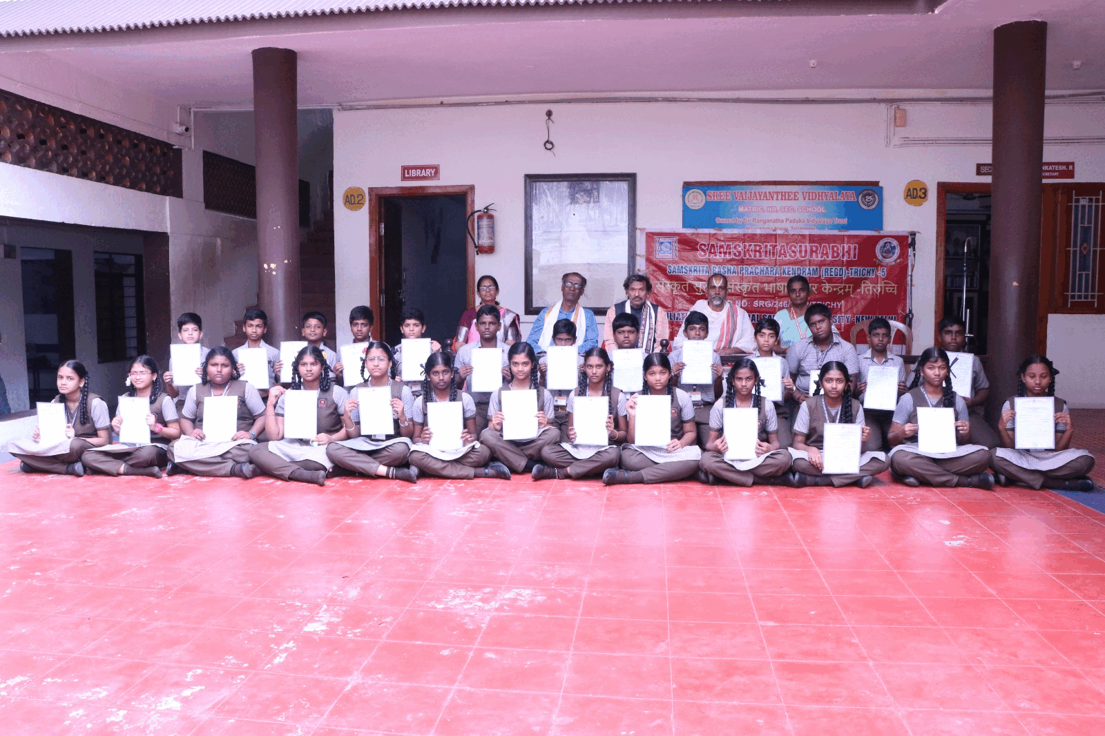 சமஸ்கிருத தேர்வை வெற்றிகரமாக முடித்த 134 மாணவர்களுக்கு சான்றிதழ் வழங்கப்பட்டது