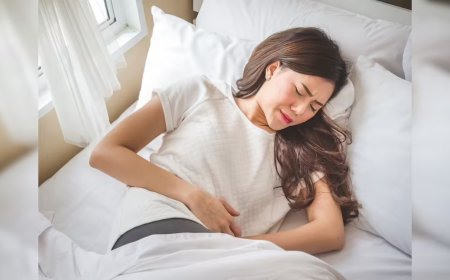 மாதவிடாயை சீராக்கும் 10 உணவுகள் | 10 Essential Foods for Menstrual Health and Regularity