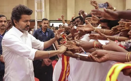 ஸ்ட்ரிக்டா சொன்ன விஜய்… நுழைவு சீட்டு இல்லைன்னா வராதீங்க – விஜய்