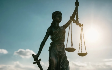 பெண்களை பாதுகாக்க இந்திய அரசு கொண்டு வந்த 5 சட்டங்கள் | 5 Important Laws in India That Protect Women’s Rights