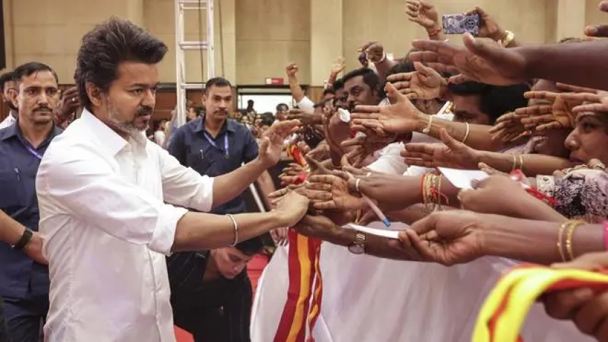 ஸ்ட்ரிக்டா சொன்ன விஜய்… நுழைவு சீட்டு இல்லைன்னா வராதீங்க – விஜய்