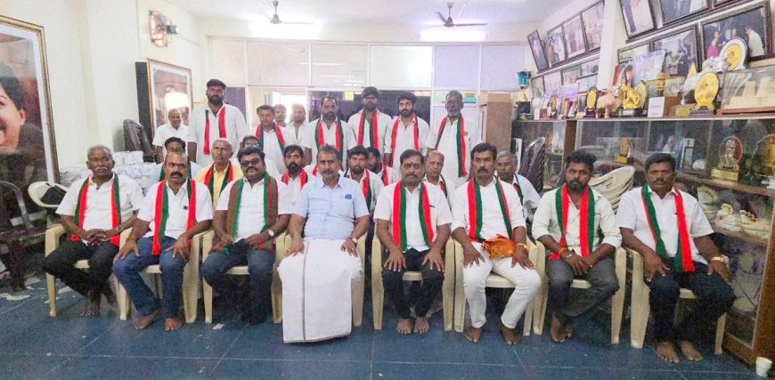 அதிமுகவுக்கு வலுக்கும் ஆதரவு – அடுத்தடுத்து இணைந்து வரும் நிர்வாகிகள்